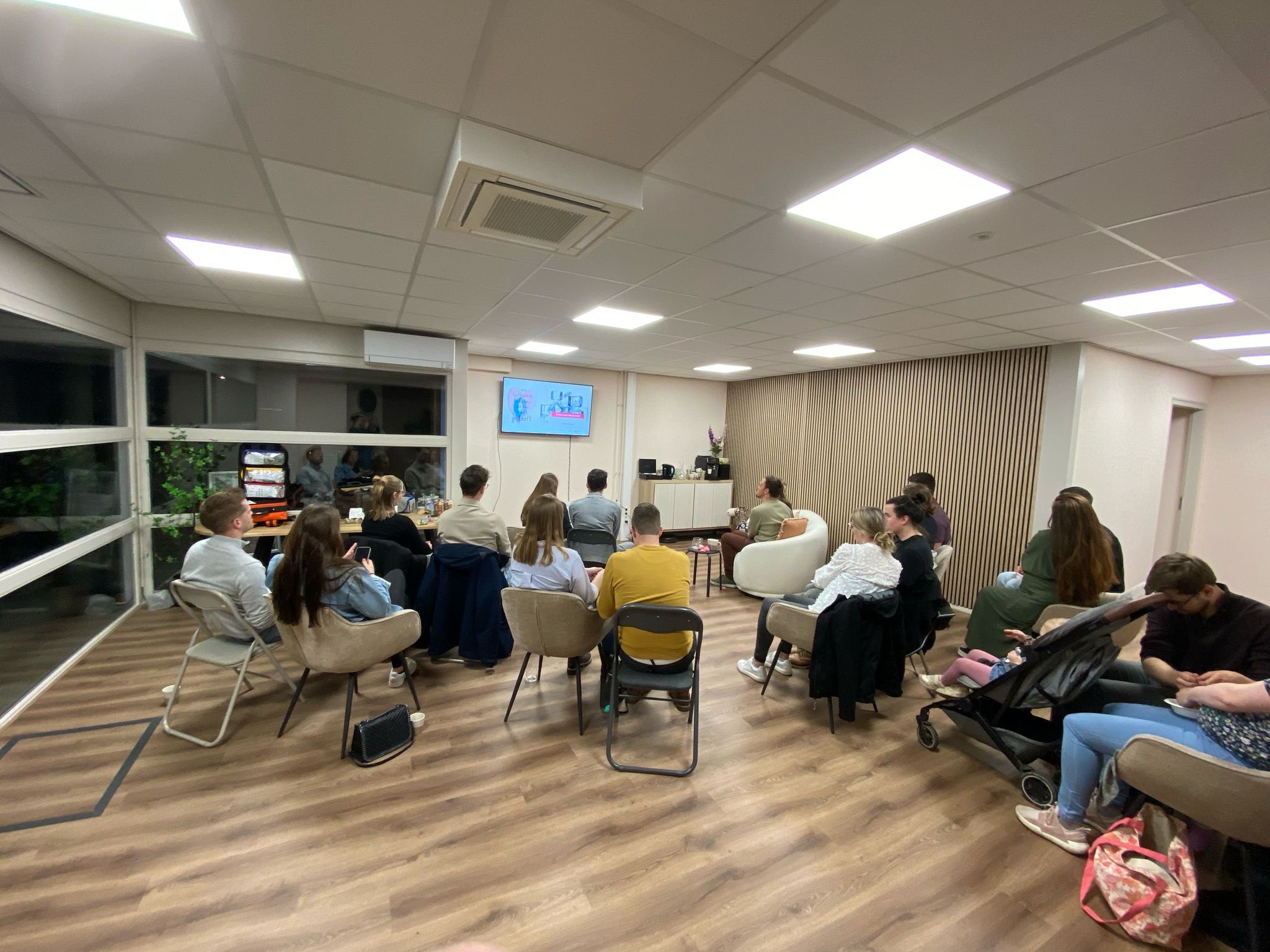 Voorlichtingsavond Verloskundige Kampen PuurBegin Voorlichtingsavond Verloskundige Kampen PuurBegin